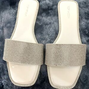 RHINESTONE SANDALS.